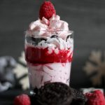 himbeermousse mit Oreo quarkmousse dessert mit himbeeren foodblog genuss himbeeren raspberry mousse