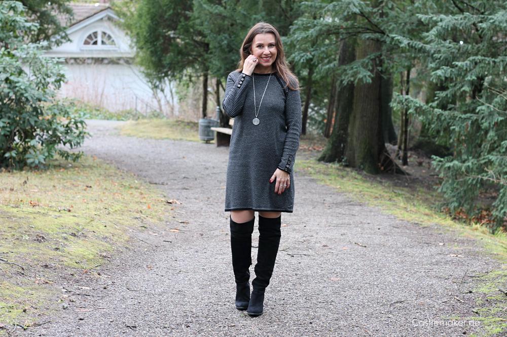 strickkleid kombinieren overknees kombinieren strickkleid und overknees selfie queen outfit modeblog lifestyle-blog castlemaker