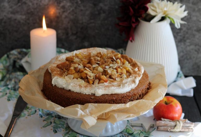 Super saftiger Zimtkuchen mit Bratapfel-Mascarpone-Topping ...