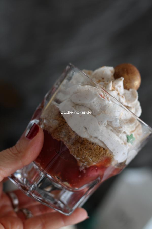 spekulatius-schichtdessert im glas mit kirschen dessertrezept castlemaker foodblog