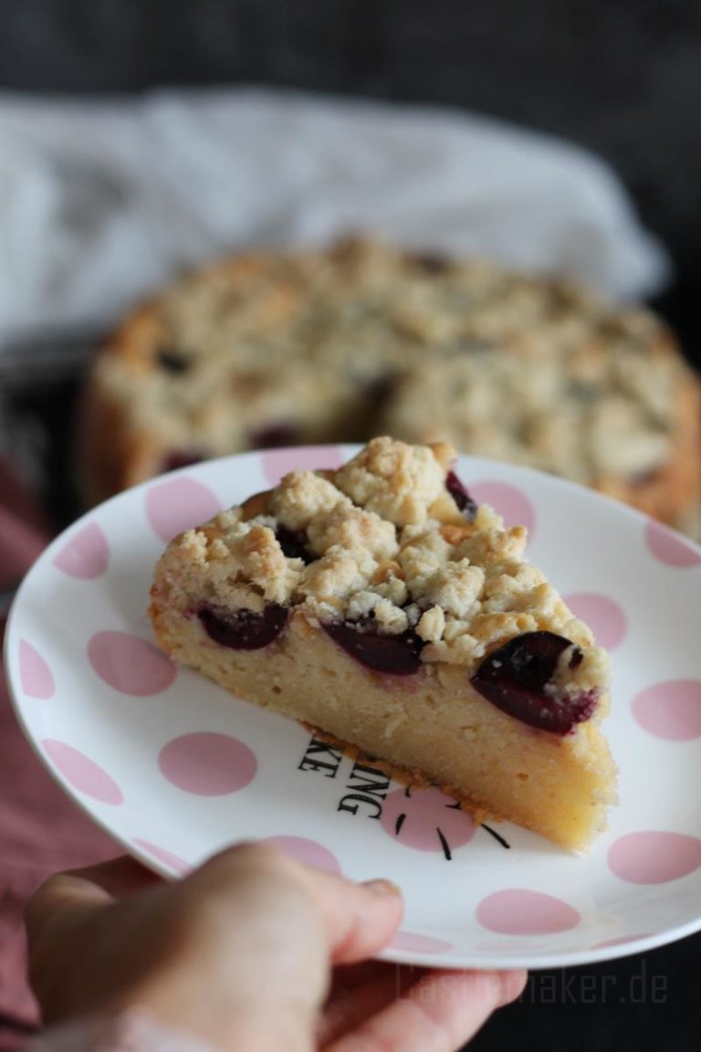 Saftiger Schwarzwälder Kirschkuchen mit Streuseln « Castlemaker ...