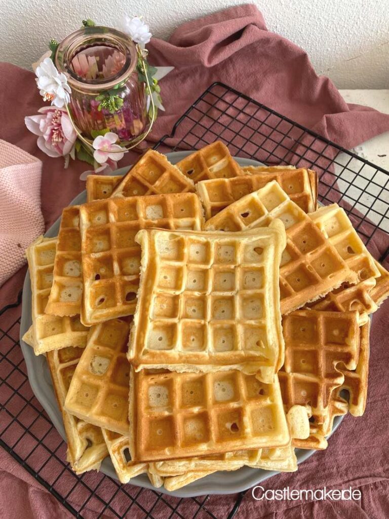 Super fluffige Vanille-Quarkwaffeln - mega Rezept « Castlemaker ... Super fluffige Vanille-Quarkwaffeln - mega Rezept « Castlemaker ...